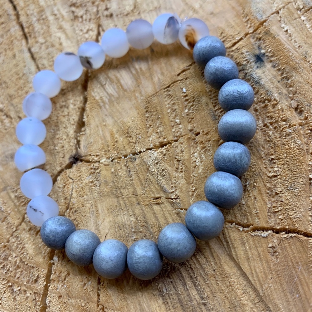Essential Oil Diffuser Bracelet - Picture 2 of 5